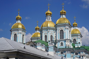 Fototapeta na wymiar Nikolaus-Marine-Kathedrale in Sankt Petersburg