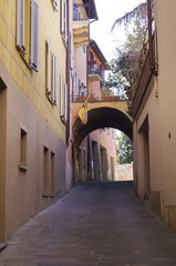 Fototapeta na wymiar Typical street of Chiusi, Tuscany, Italy