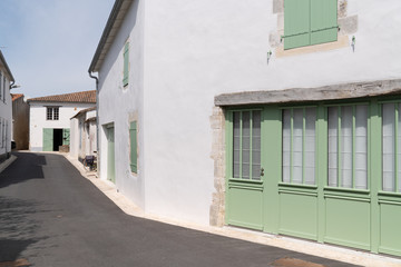 Fototapeta na wymiar urban street at Saint Martin de Re village situated on Isle de Re in France
