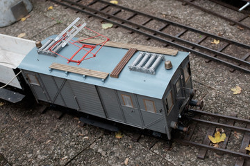 Eisenbahnwaggon einer Gartenbahn auf 5 Zoll Schienen
