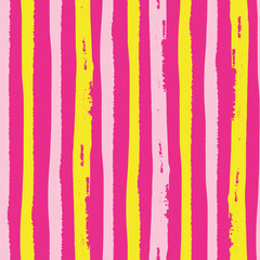 Rayures grunge verticales roses et jaunes picturales tropicales. Modèle vectorielle continue sur fond rose vif. Idéal pour le bien-être, la beauté, l& 39 été, les produits de cuisine, la fête, l& 39 emballage, la papeterie