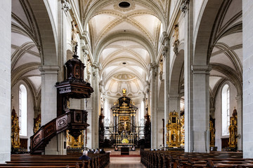 Fototapeta na wymiar Lucerna, interno cattedrale