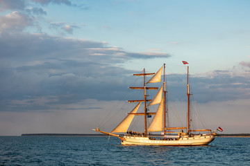 Fototapeta na wymiar Segelschiff auf der Hanse Sail in Rostock