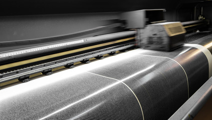 Large format digital printing machine and moving print head © ozencdeniz