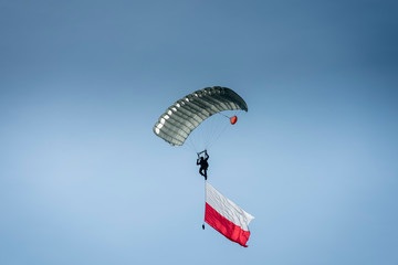 paratrooper with the Polish flag