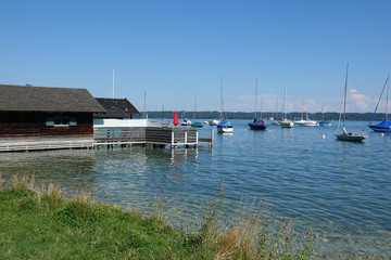 Fototapeta na wymiar Boote am Starnberger See