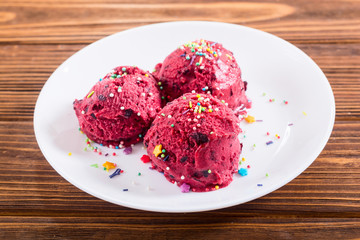 Berries Ice cream balls