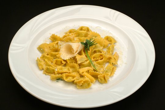 Italian food recipe, Agnolotti del plin filled pasta