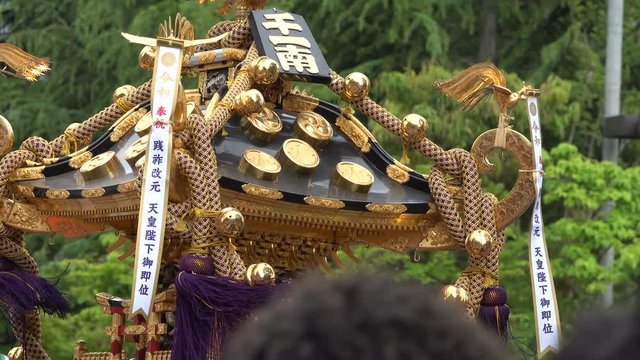 東京　三社祭　令和元年　天皇陛下御即位を祝う神輿
