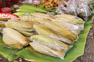 Boiled corn at the market