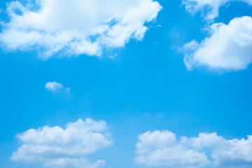 Obraz premium Beautiful sky and clouds floating On a nice day.