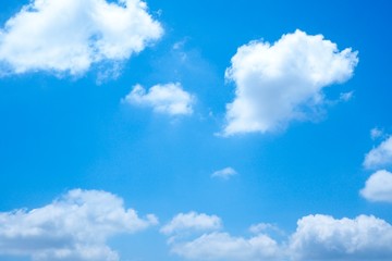 Obraz na płótnie Canvas Beautiful sky and clouds floating On a nice day.
