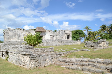 Fototapeta na wymiar Zona Arqueológica de Tulum