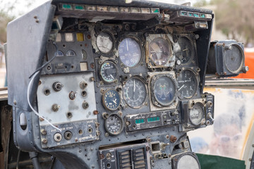 Flight deck (dashboard) of an vintage aircraft