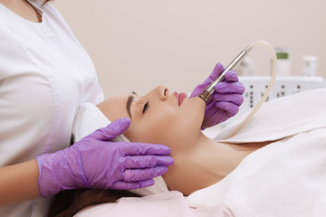 Procedure of Microdermabrasion.