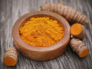 Raw turmeric with powder