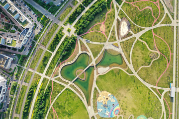 Obraz premium Aerial top down view of the public city park in Moscow, Russia