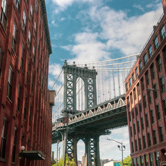 Obraz premium New York City Brooklyn stare budynki i most w Dumbo