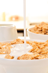 cereals soaked in milk or drinkable yogurt
