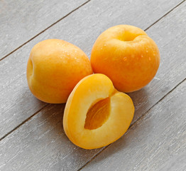 Fresh Apricot