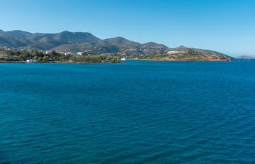 Fototapeta na wymiar sea washing the island of Crete in Greece