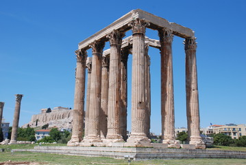 Obraz premium The ancient temple of Olympius Zeus or Olympion, near the Acropolis of Athens, Greece / May 2019. 