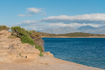 Obraz premium sea washing the island of Crete in Greece