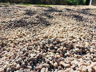 La diversidad de los minerales en forma de rocas.