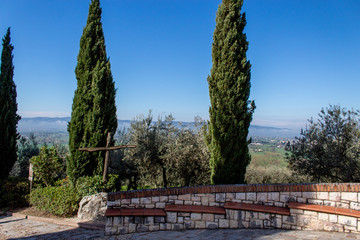 Assisi Cross