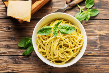 ligurian spaghetti with basil