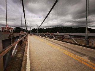 puente cuerdas estructura carretera calle via vial cielo paisajes atardecer nubes 