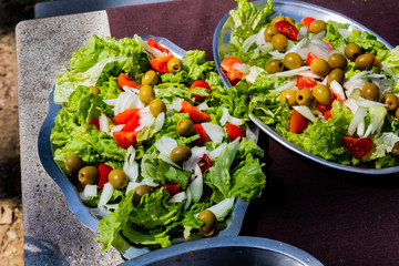 natural and organic salad products, ready to eat