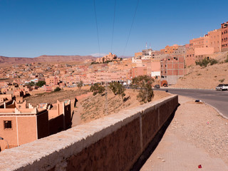 Boumalne im Dades Tal am Dades Flus im südlichen Atlasgebirge von Marokko