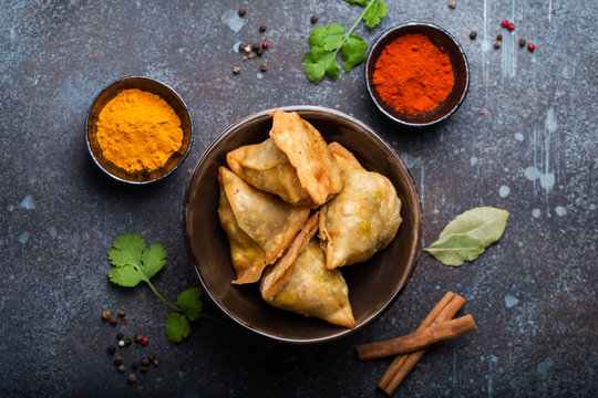 Samosa Images – Browse 18,250 Stock Photos, Vectors, and Video | Adobe Stock