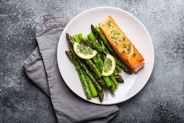 Grilled salmon with green asparagus