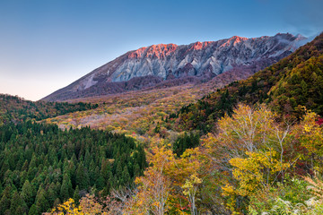 鍵掛峠からの大山の眺め