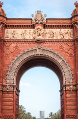 Fototapeta na wymiar Architectural close-up on the center of the red brick Arch of Barcelona