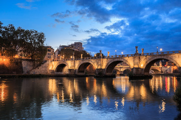 Fototapeta premium Tiber River at sunset in Rome, Italy