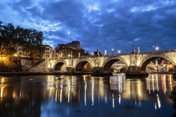 Fototapeta premium Tiber River at sunset in Rome, Italy
