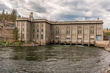 Fototapeta na wymiar Little Falls Dam Powerhouse On The Spokane River