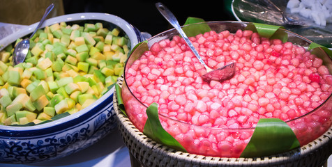 Tab Tim Grob, Mock Pomegranate in Coconut Syrup and melon