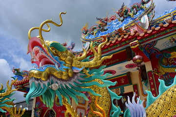 Fototapeta na wymiar Shrine Statues Dragons Other Respectable Statues Chinese Art Thailand 