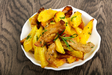 Fried potato with pork
