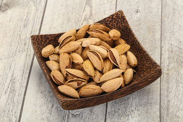 Unpeeled Almonds nuts