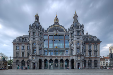 Fototapeta na wymiar Railway station in Antwerpen, Belgium.