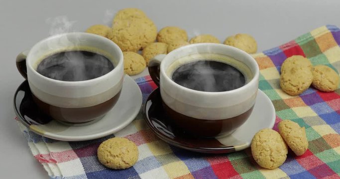 Cookie and two cups of coffee. Kruidnoten, pepernoten, strooigoed