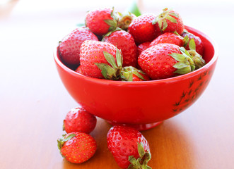 fresh strawberries in a bowl