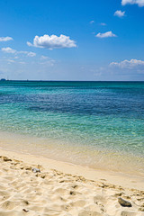 Obraz premium Grand Cayman - George Town - 7 Mile Beach - Strand Karibik