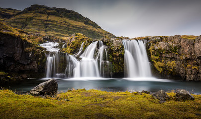 Obraz premium La cascade de Snæfellsnes