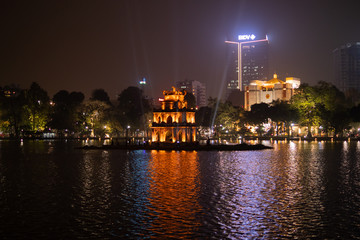 Fototapeta na wymiar Hoàn Kiếm Lake in Hanoi, Vietnam